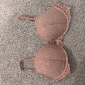 Victoria's secret blush lace push up bra 34C